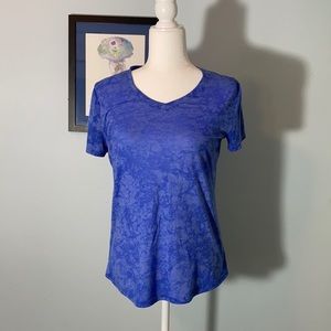 Tek Gear short sleeved tee.